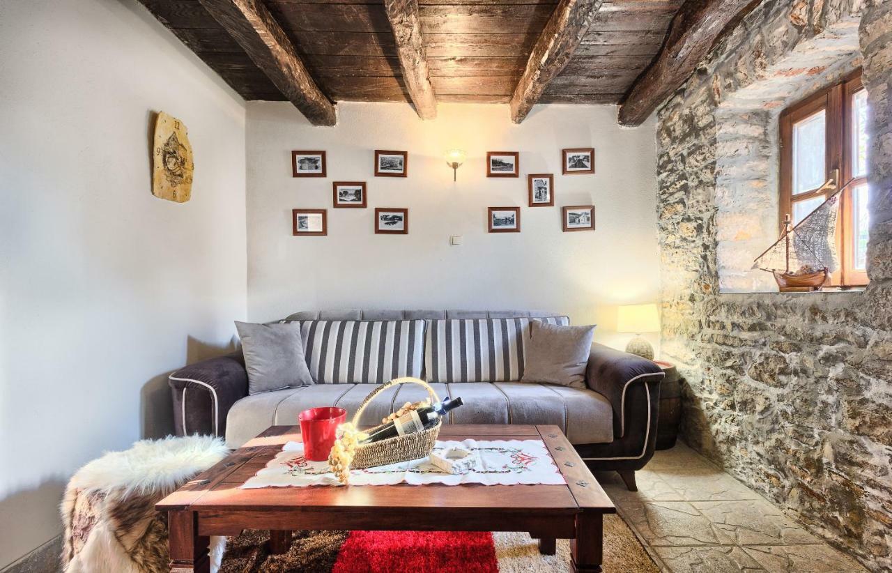 Dalmatia Stone House - Heated Pool Guest House Biorine Luaran gambar