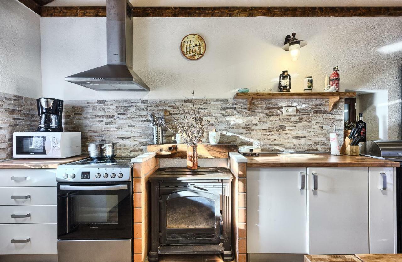 Dalmatia Stone House - Heated Pool Guest House Biorine Luaran gambar