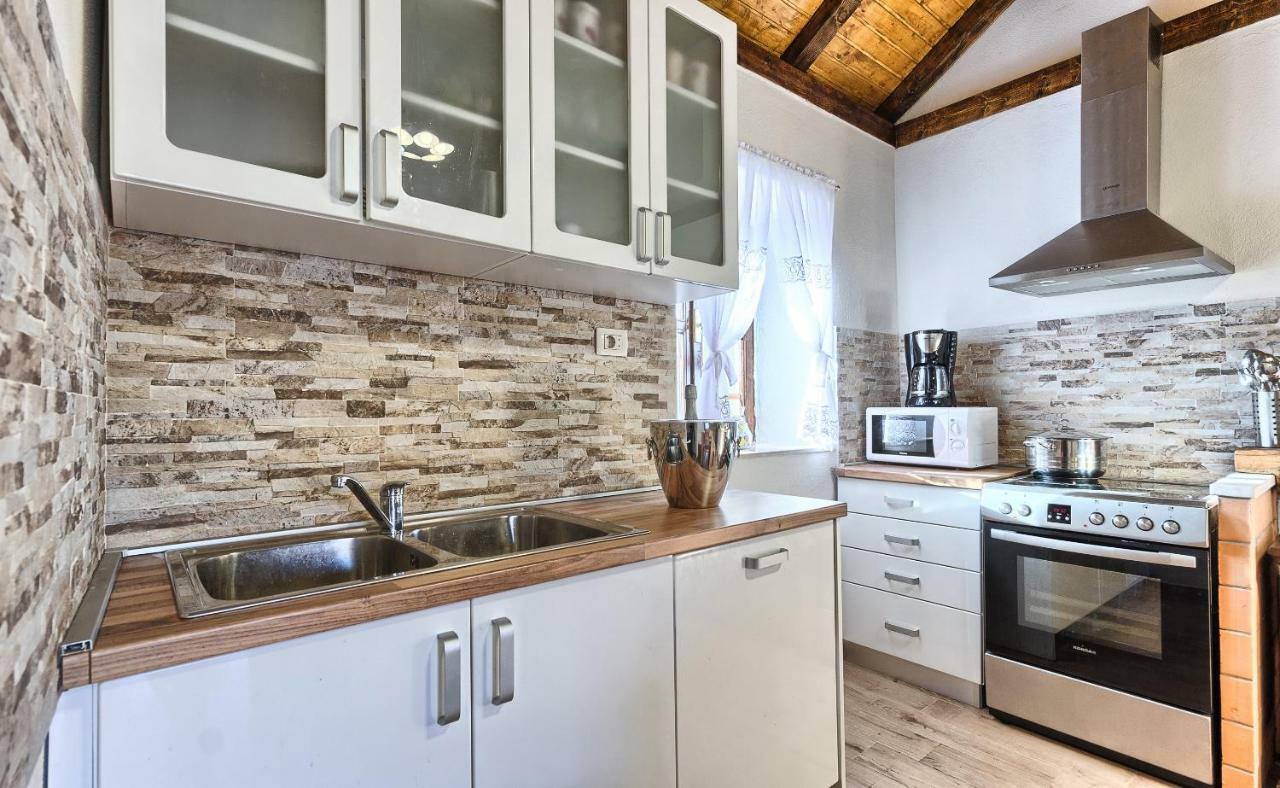 Dalmatia Stone House - Heated Pool Guest House Biorine Luaran gambar