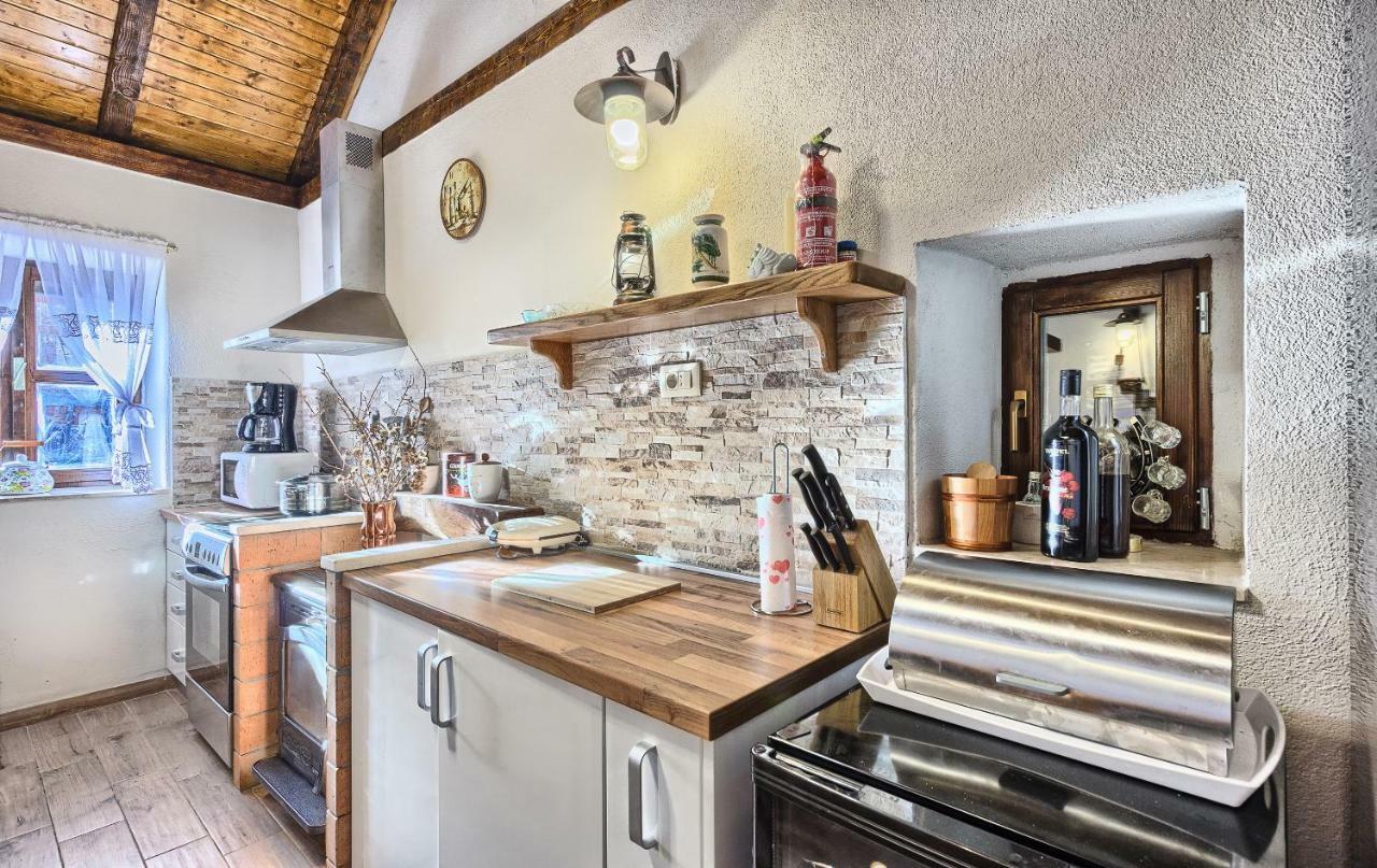 Dalmatia Stone House - Heated Pool Guest House Biorine Luaran gambar
